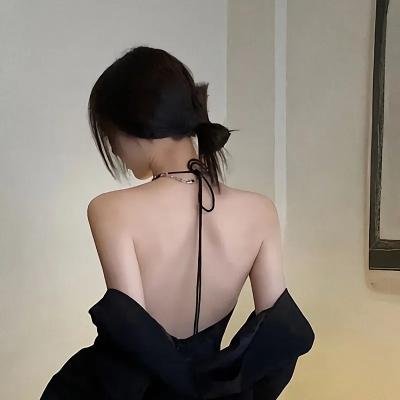 跳舞的红色公交
